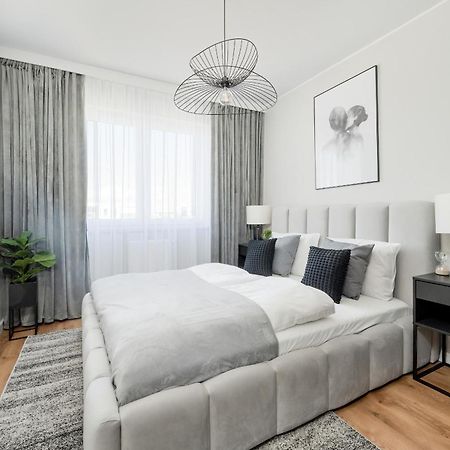 Piekny Apartament Wichrowa - 2 Sypialnie Free Garage Wroclaw By Noclegi Renters מראה חיצוני תמונה